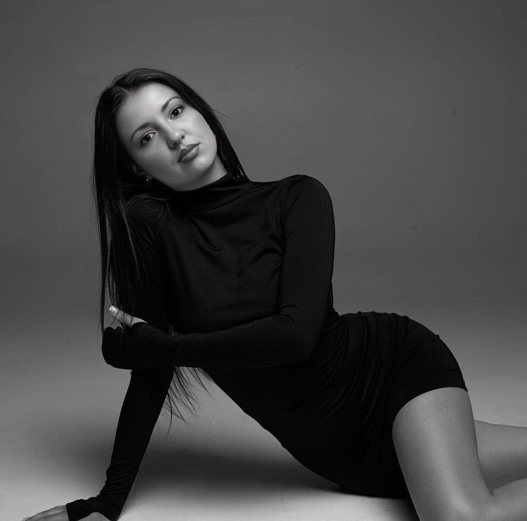  48041225  Mikaela M M, 35 ,    
