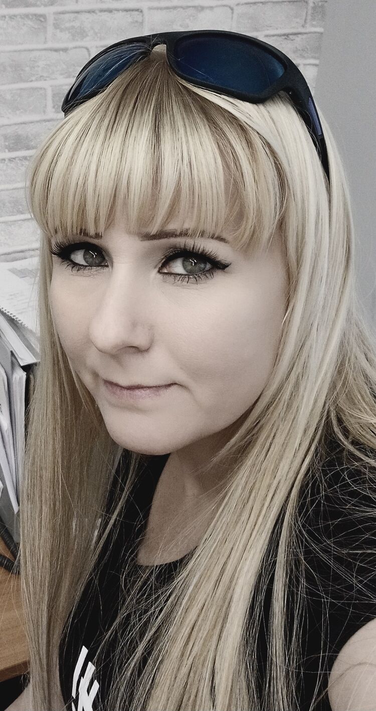  52941995  Katherine, 40 ,    