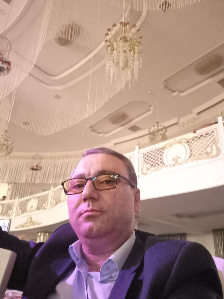  ,   Azik, 42 ,   ,   