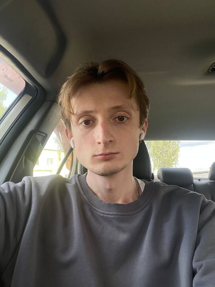  52123445  Rostislav, 25 ,    