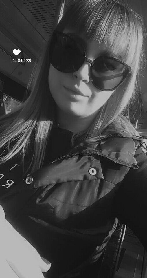  ,   Viktoria, 26 ,   ,   