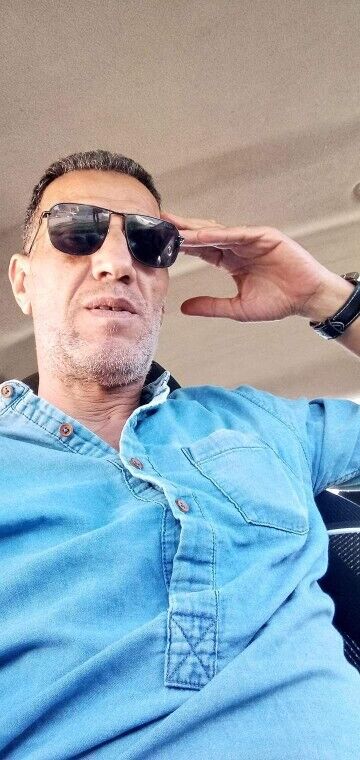  44361745  Hocine, 53 ,    