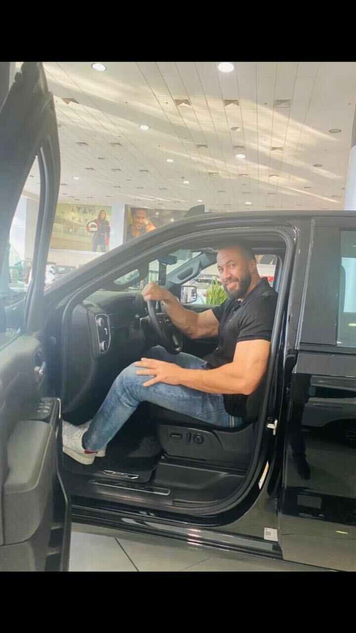  53740945  Khaled, 39 ,    