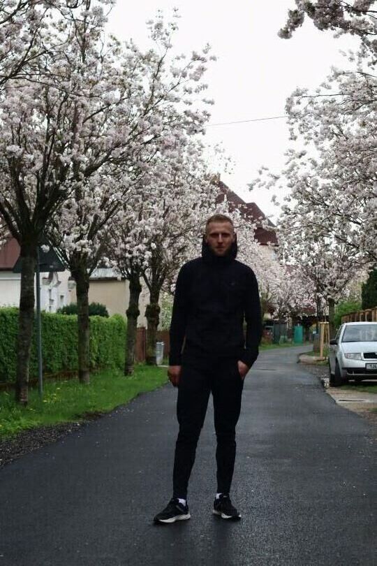  Bielany Wroclawskie,   Oleksandr, 27 ,   ,   