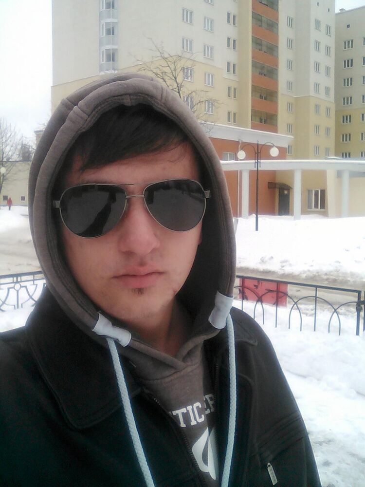  11712925  Andrei, 33 ,    