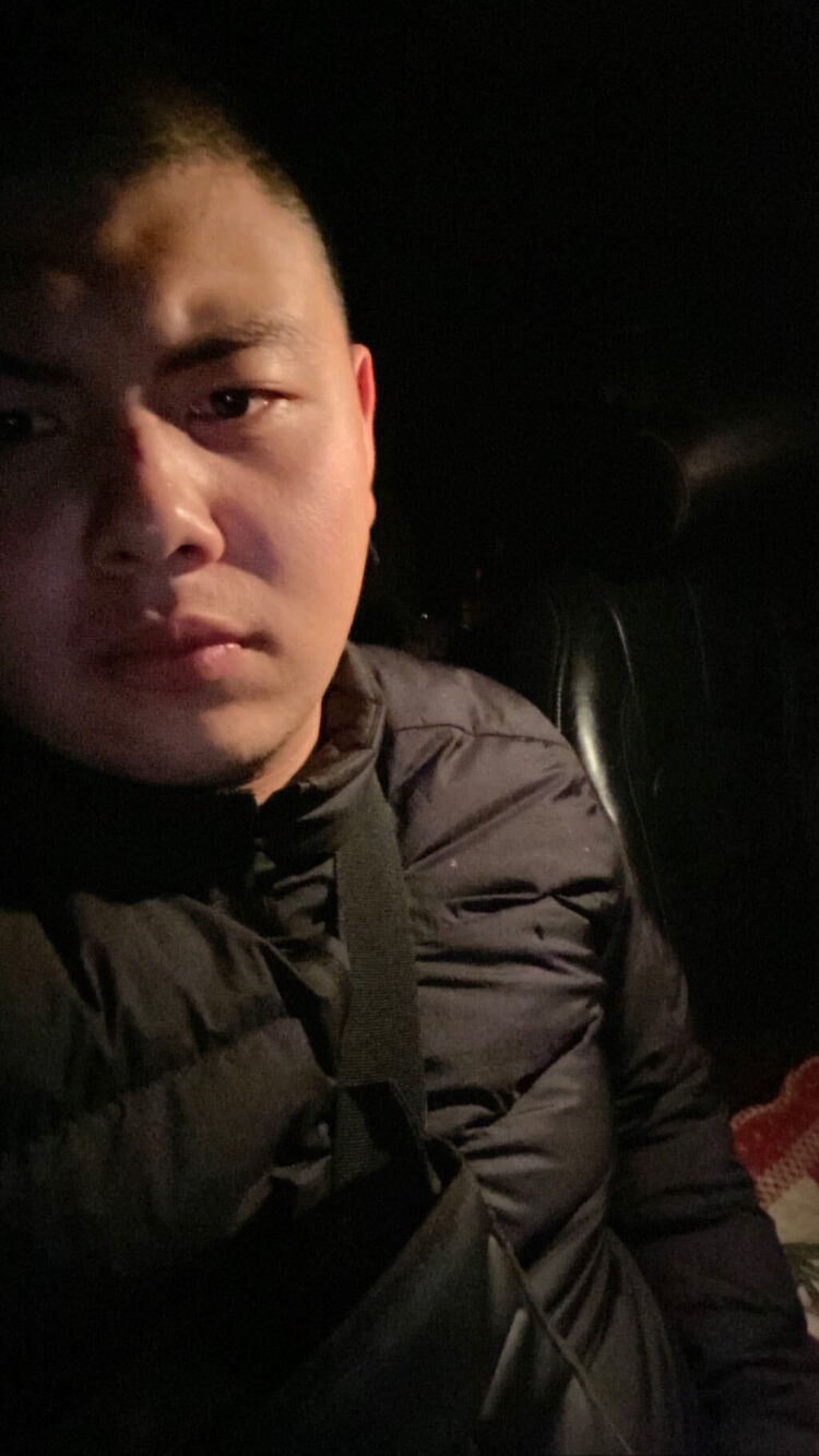  39981825  Igor, 26 ,    Ch'ongju