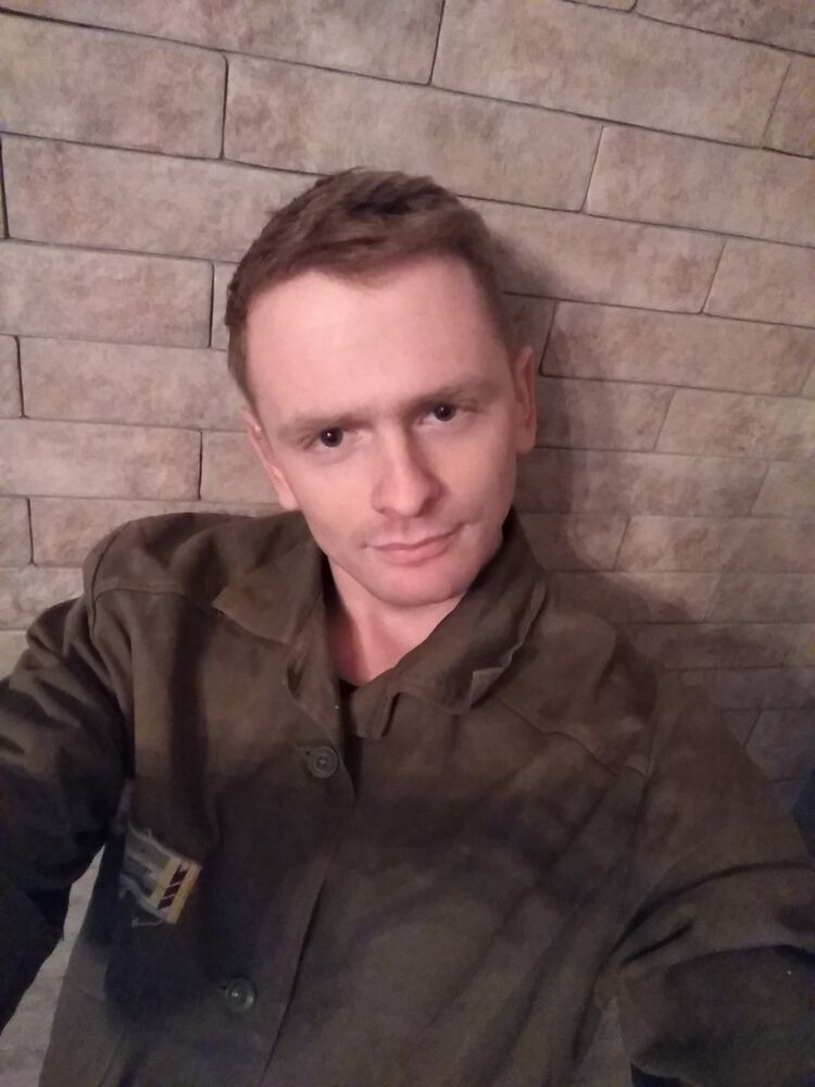  ,   Artur, 35 ,   ,   , c 