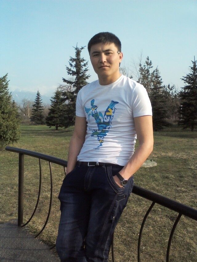  ,   Ruslan, 36 ,   ,   , c , 