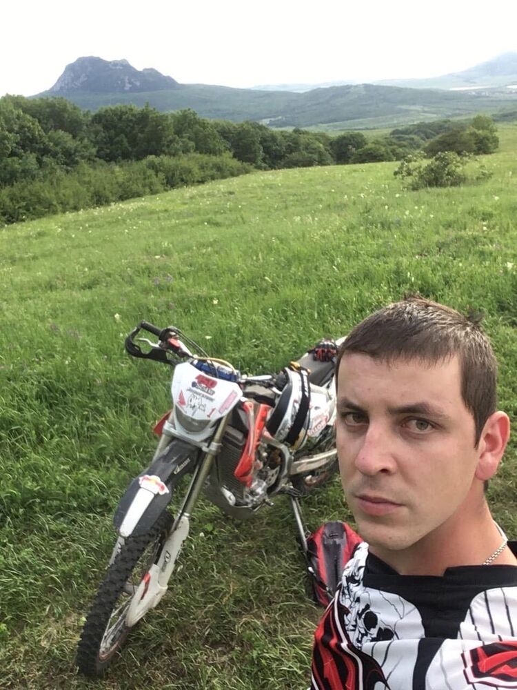  48228185  , 32 ,    