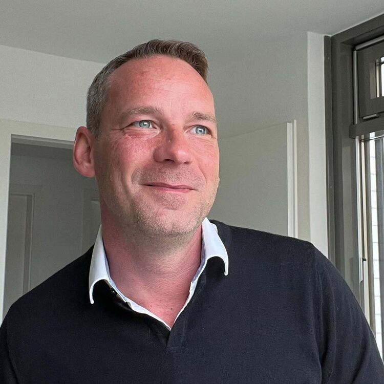  ,   Kelvin Smith, 54 ,   ,   , 