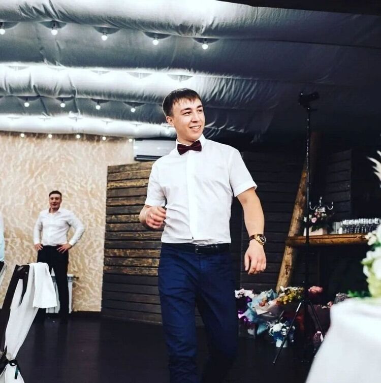  47930275  Sergey, 30 ,    