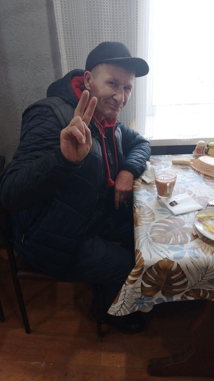  48505545  ANDREI, 51 ,    