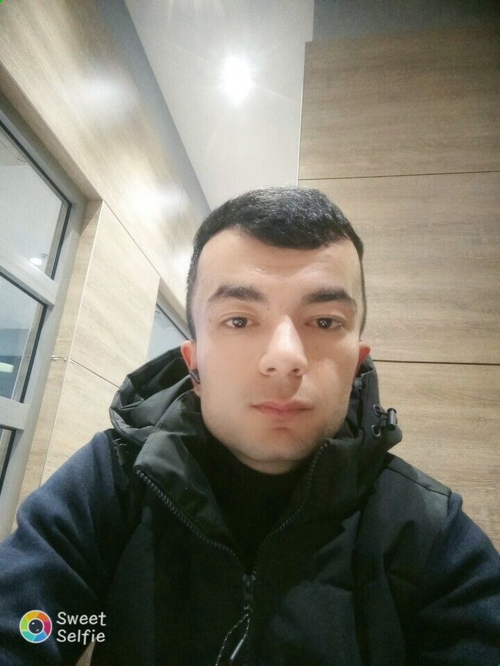  54496935  Atila, 28 ,    