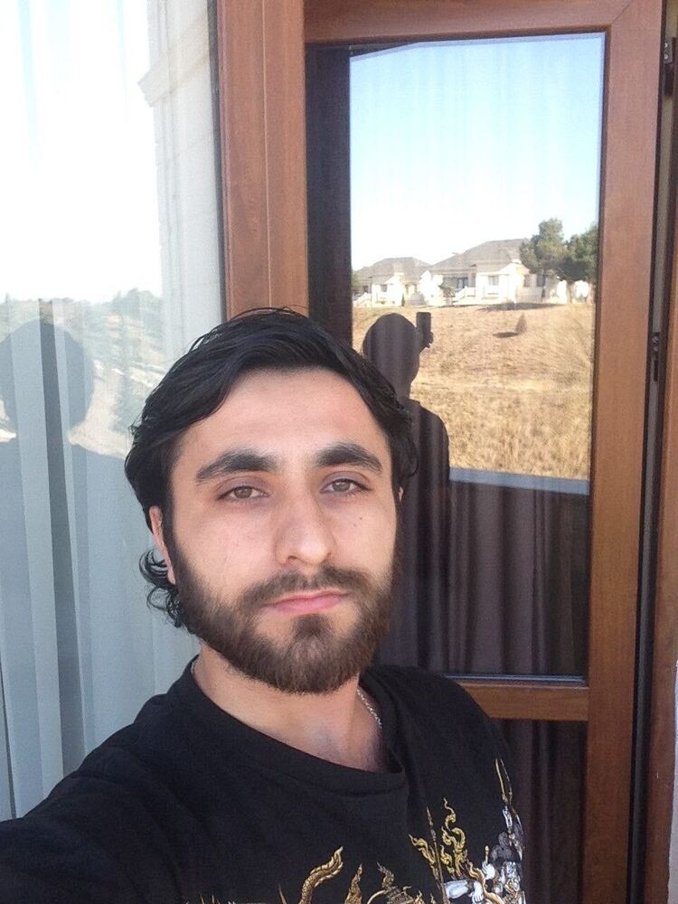  36894995  Kamran, 34 ,    