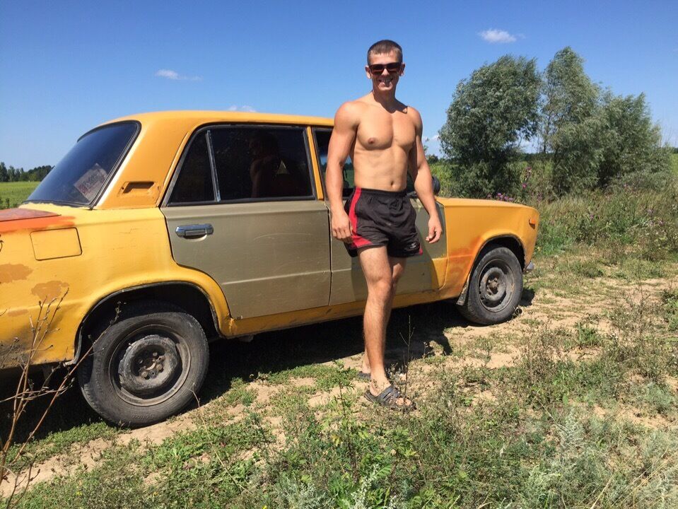  40046485  , 32 ,    
