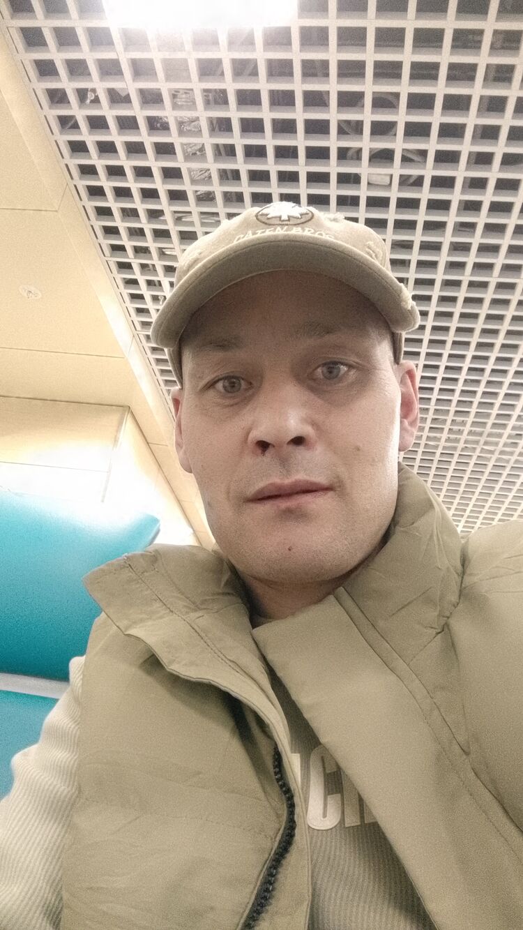  51045735  Nurik, 41 ,    