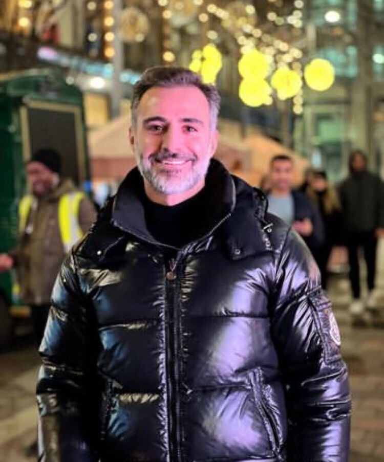  46725695  Karim, 45 ,    