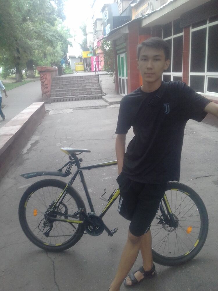  17465975  Abdul, 24 ,    