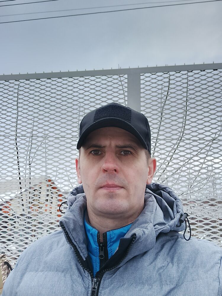  54510715  Roman, 40 ,    