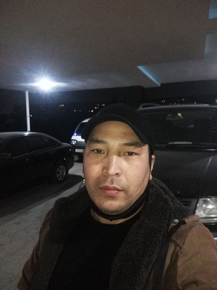  21580715  , 40 ,    