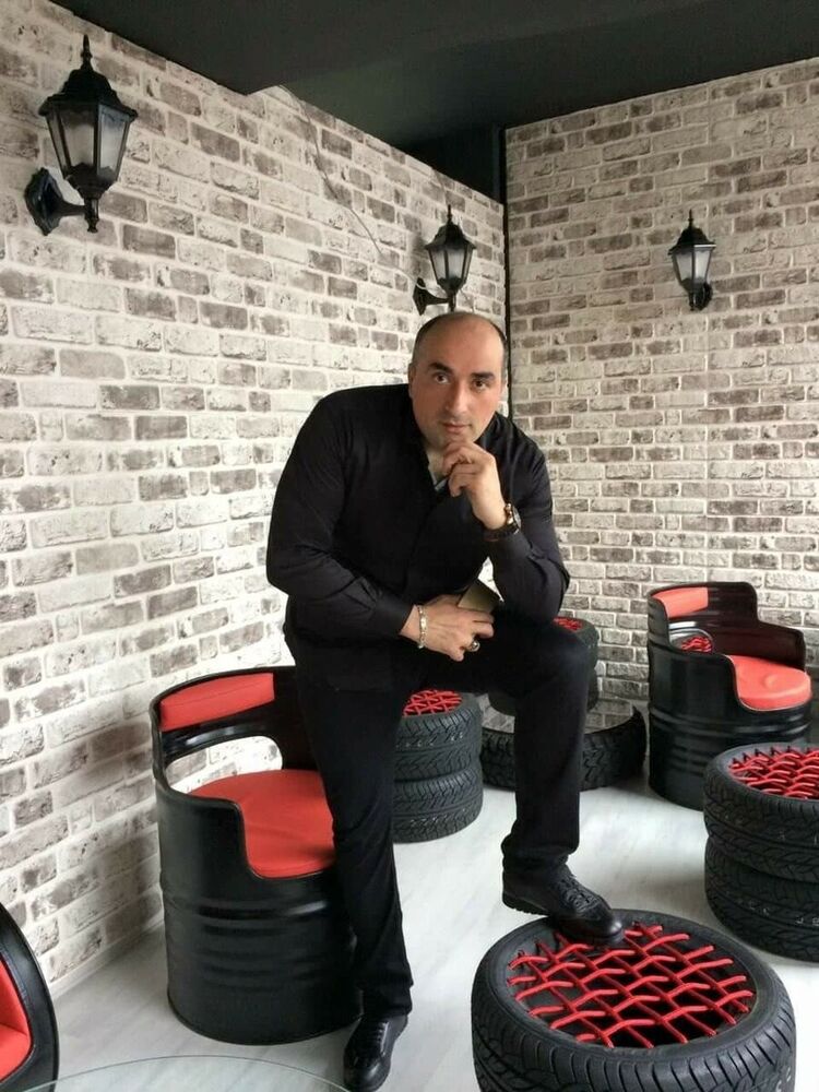  20388355  Demir, 51 ,    