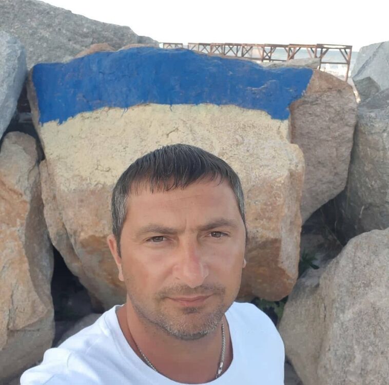  ,   George, 44 ,   ,   