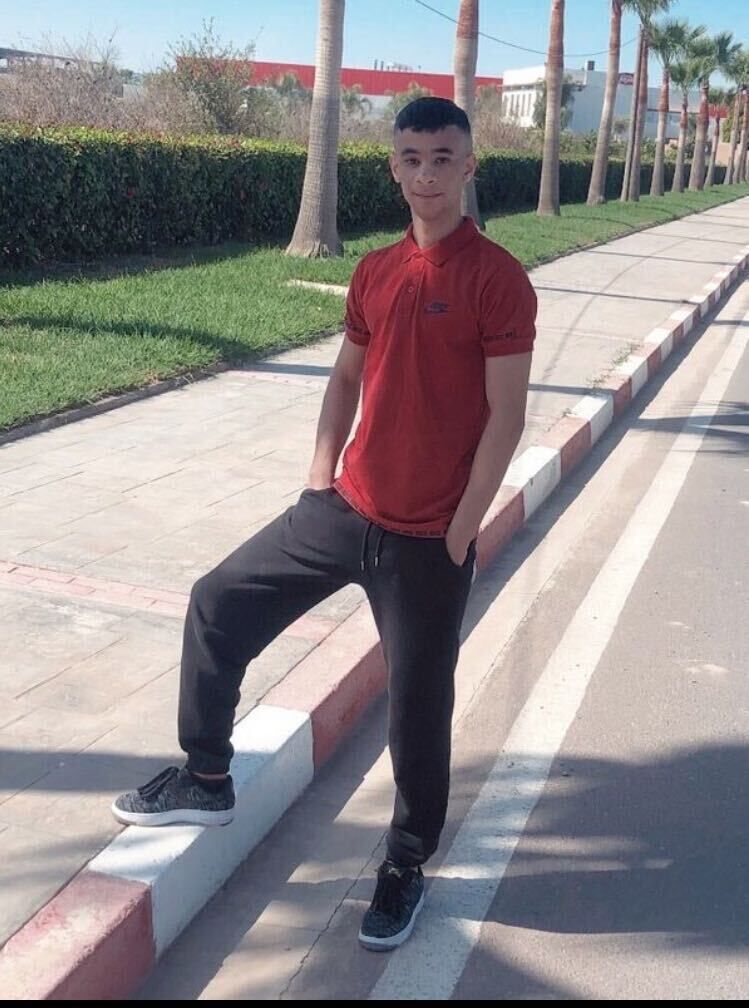  43826365  Yassin, 19 ,    