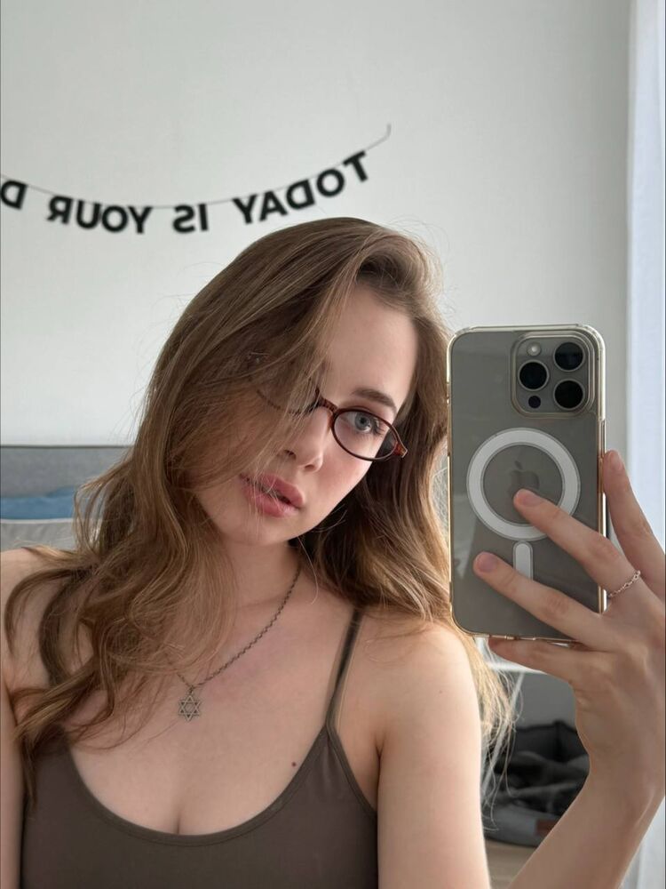  44729285  , 24 ,     