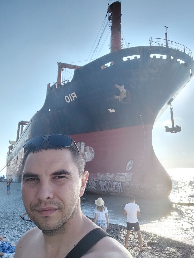  28258685  , 33 ,    