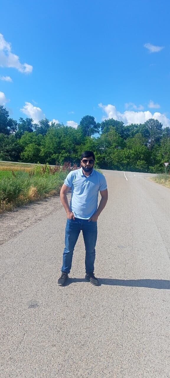  44463835  Ali, 32 ,     