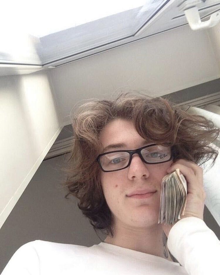 ���� 55917305 ����� ����, 21 ���, ���� ���������� � �����