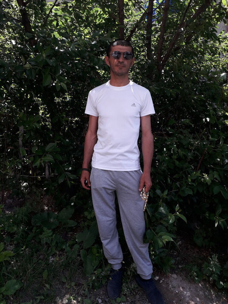  21344965  Armen, 43 ,    