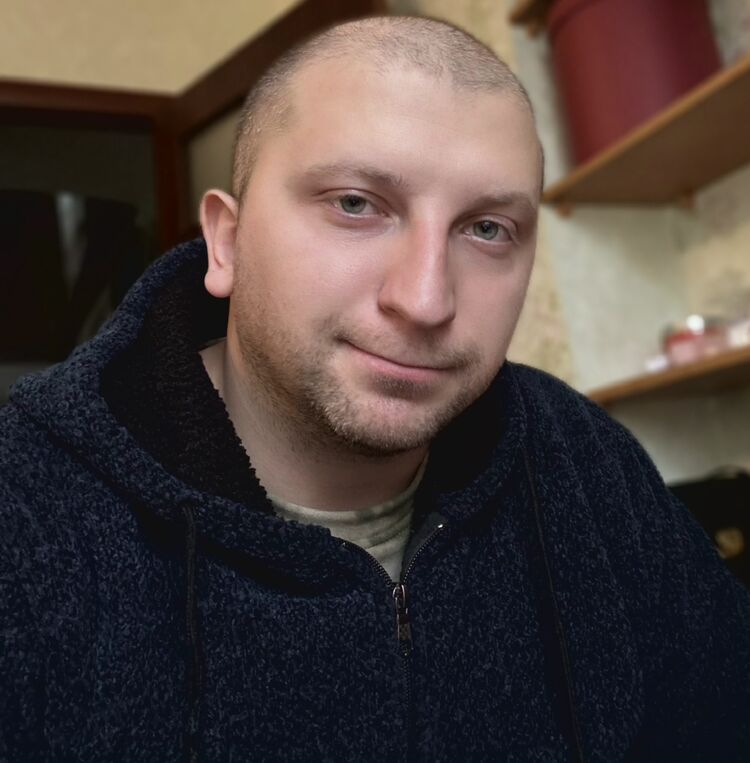  53297705  Viktor, 29 ,    