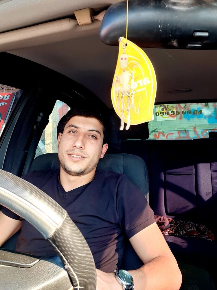  ,   Artur, 29 ,     , c 