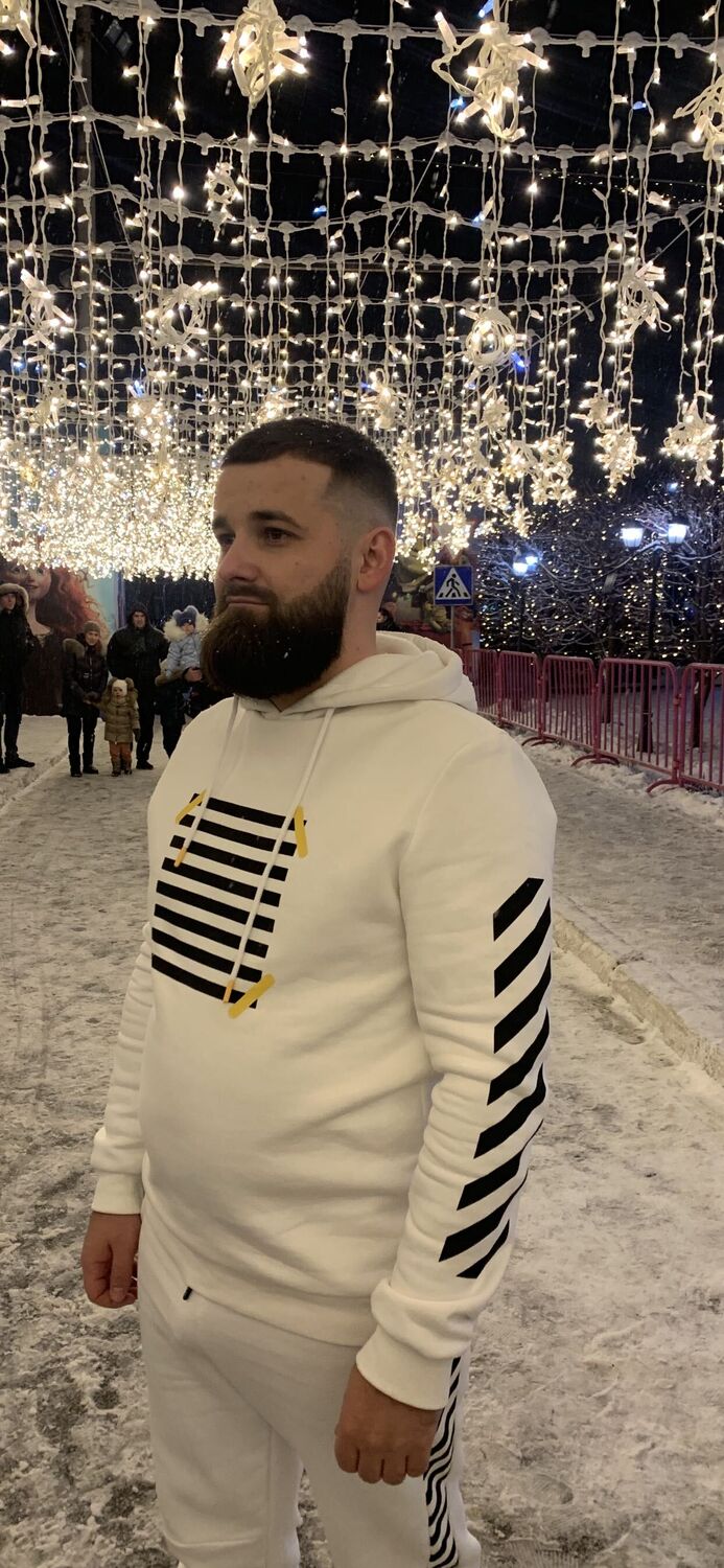  ,   Constantin, 31 ,   ,   