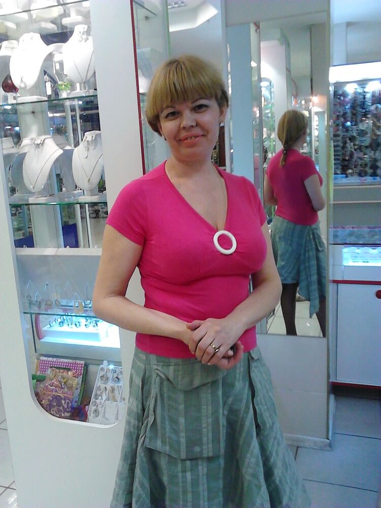  5675425  Alina, 57 ,    
