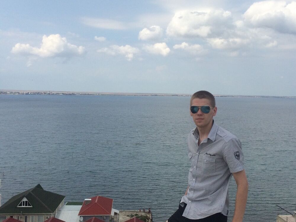  9933975  Geryich, 36 ,    