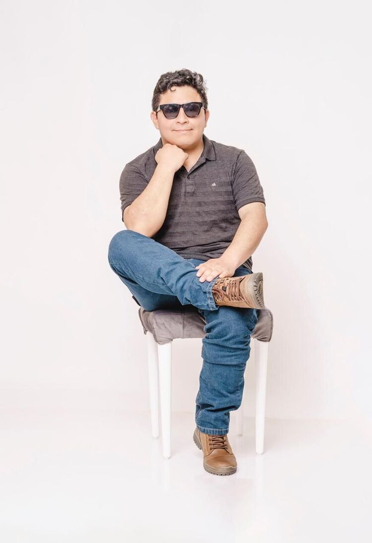  ,   Denis, 31 ,   ,   , c 