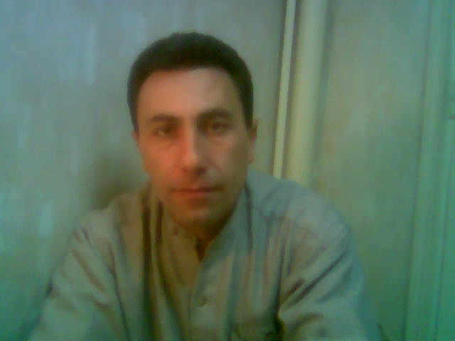  5284525  Artur, 54 ,    