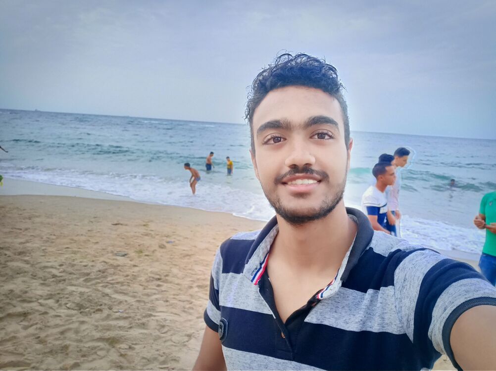  25080505  Mohamed hega, 28 ,    