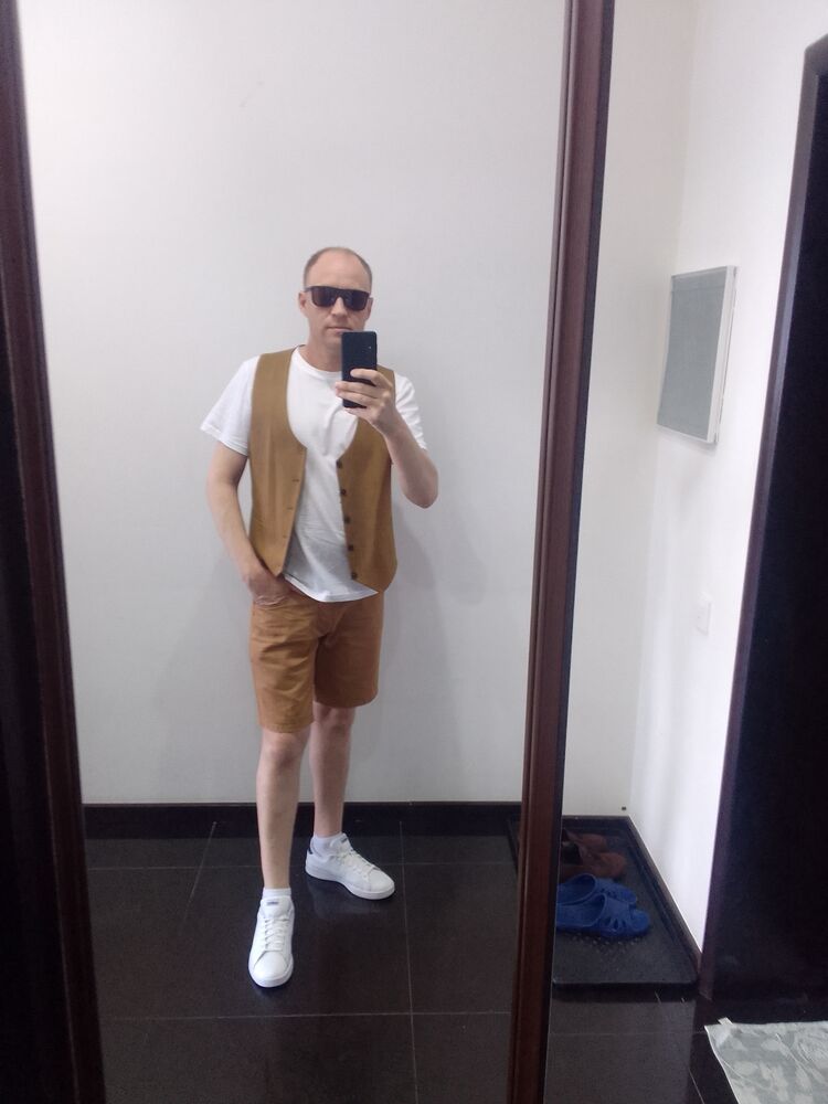  28326985  Ilya, 41 ,    