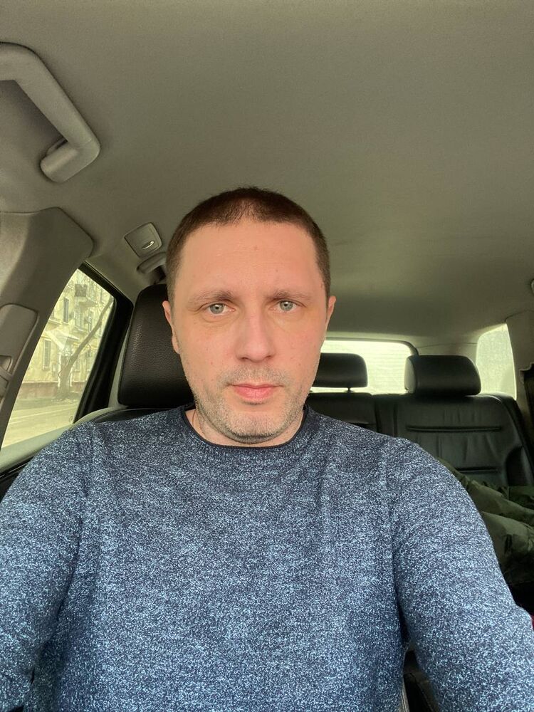  ,   Alex, 37 ,   ,   