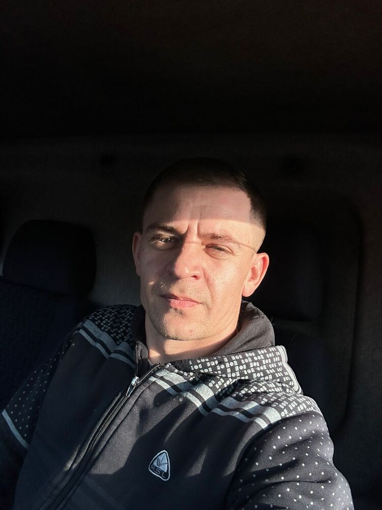  49117385  Maksim, 32 ,    