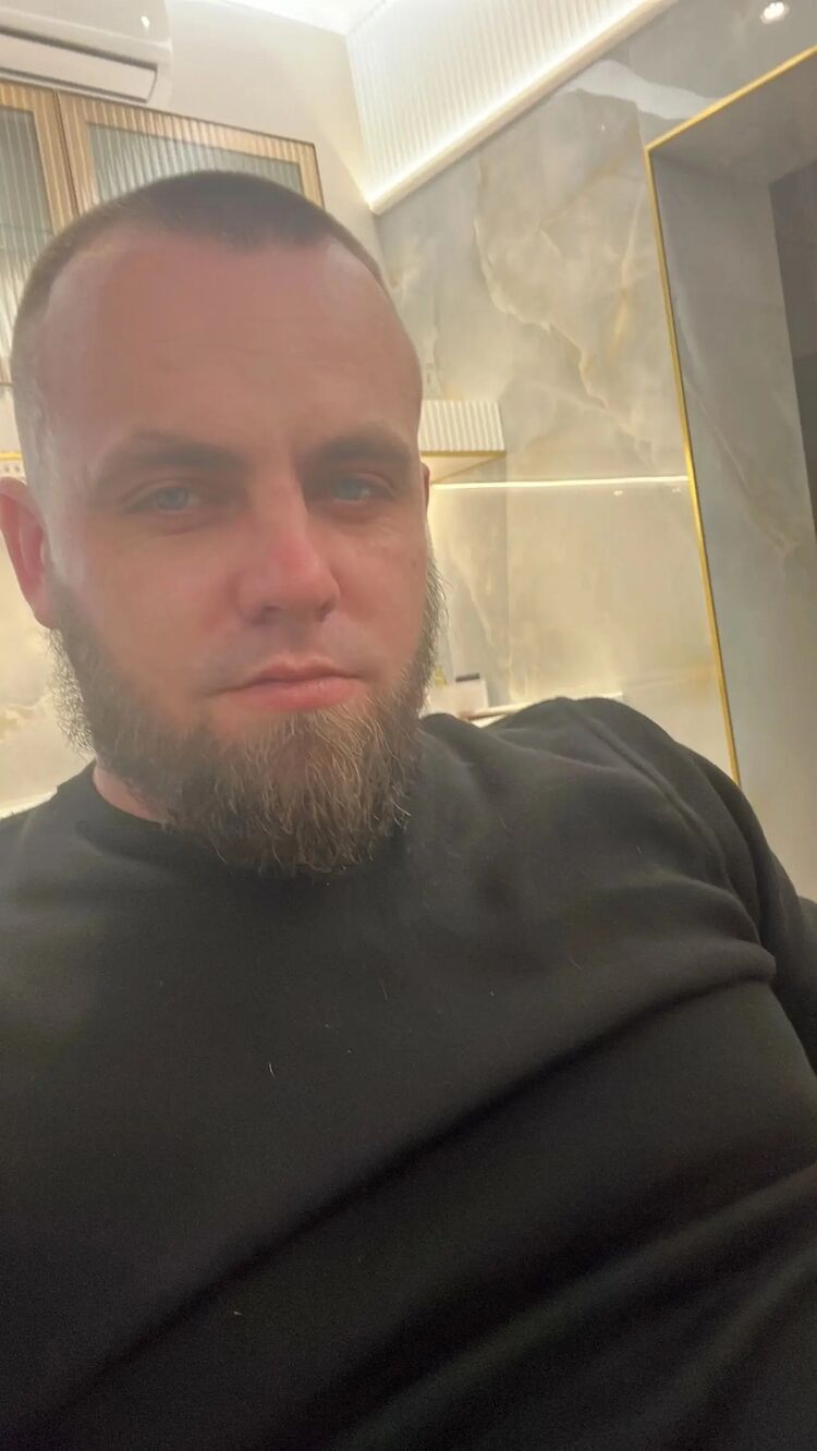  ,   Maxim, 33 ,   ,   , 