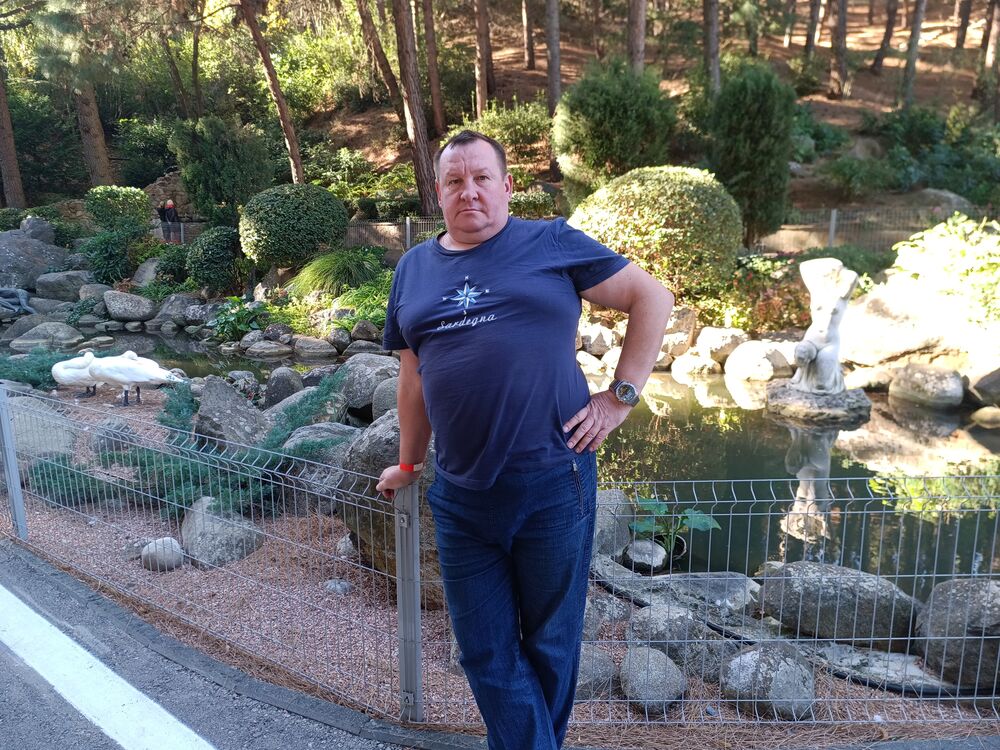  52451415  Sergio, 47 ,    