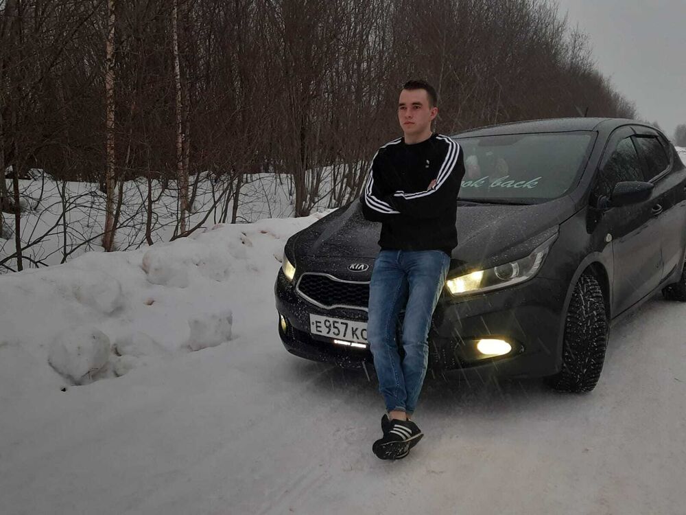  ,   Denis, 25 ,   ,   