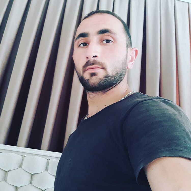  49328785  , 33 ,    