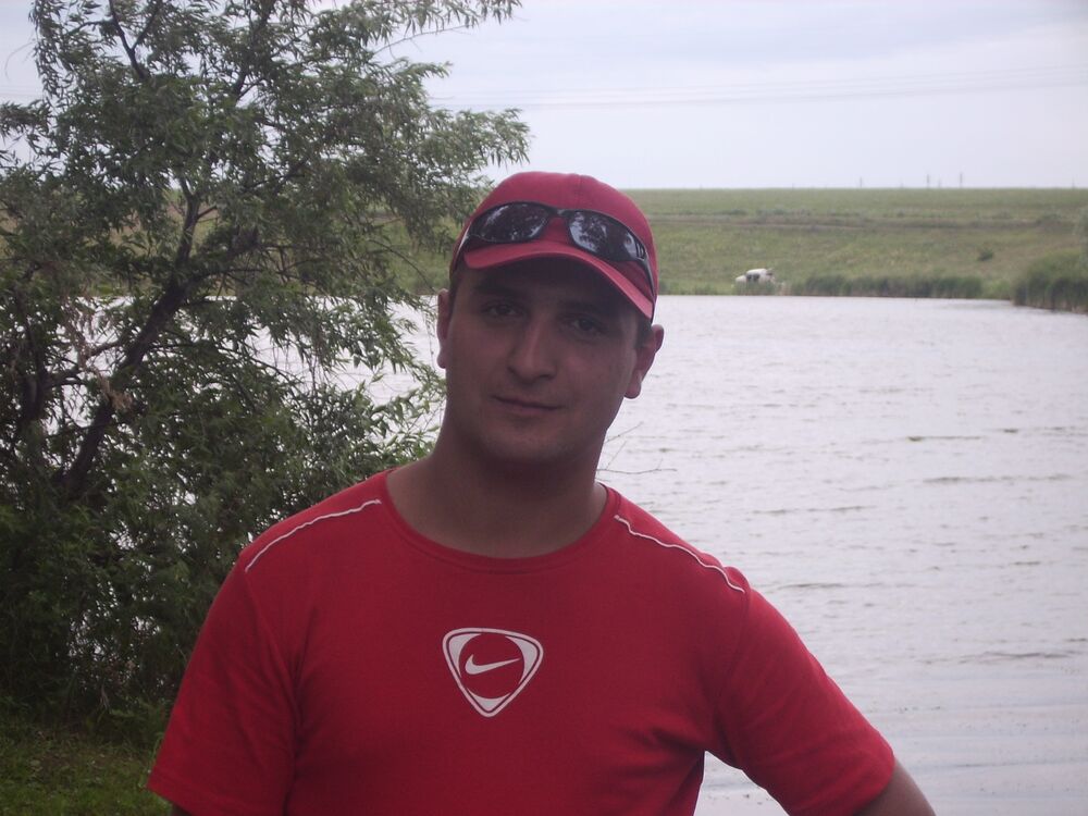  26306945  Denis, 40 ,    