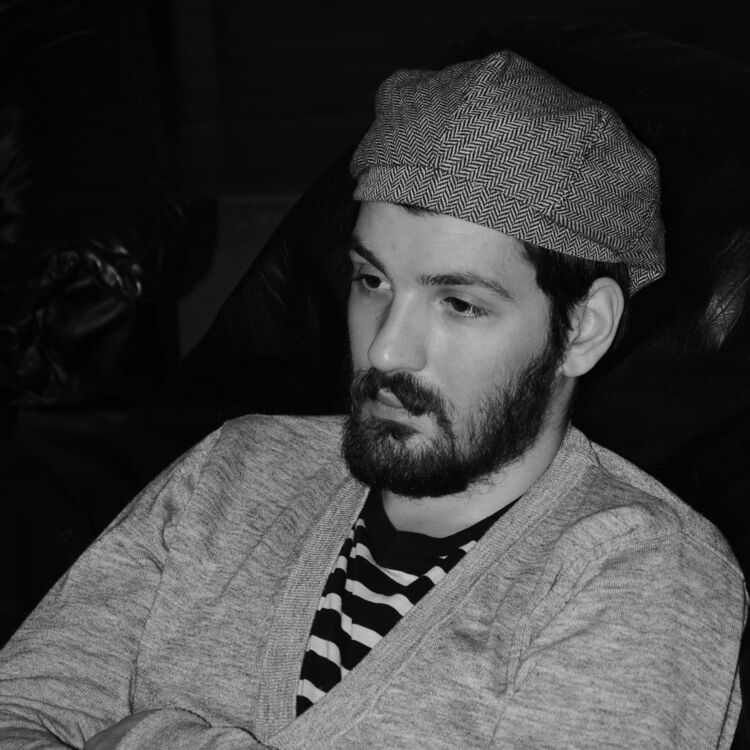  ,   Gioo, 38 ,   ,   , c 