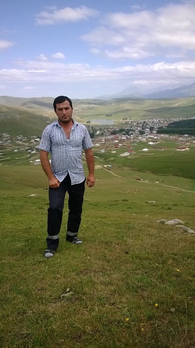  ,   Elnur, 43 ,   